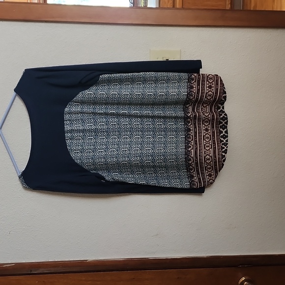 Sweater - Picture 2 of 3